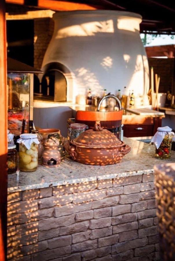 Hotel Istvan Parkhotel Es Gasztrofarm 3*